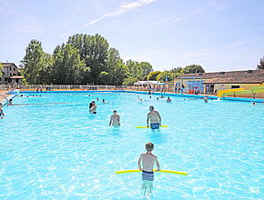 Piscine de Sanxay - Agrandir l'image (fenêtre modale)