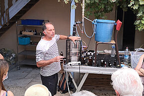 Distillation et forge de Clous