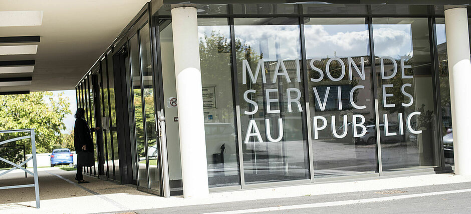 Maison de Services au public de Lusignan - Agrandir l'image (fenêtre modale)