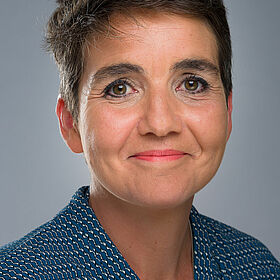 Julie REYNARD