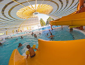 Toboggan de la piscine de Chauvigny - Agrandir l'image (fenêtre modale)