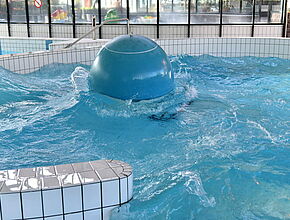 Machine à vagues au sein du Centre aquatique de la Pépinière - Agrandir l'image (fenêtre modale)