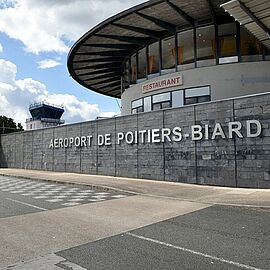 Aéroport de Poitiers-Biard