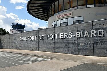 Aéroport de Poitiers-Biard