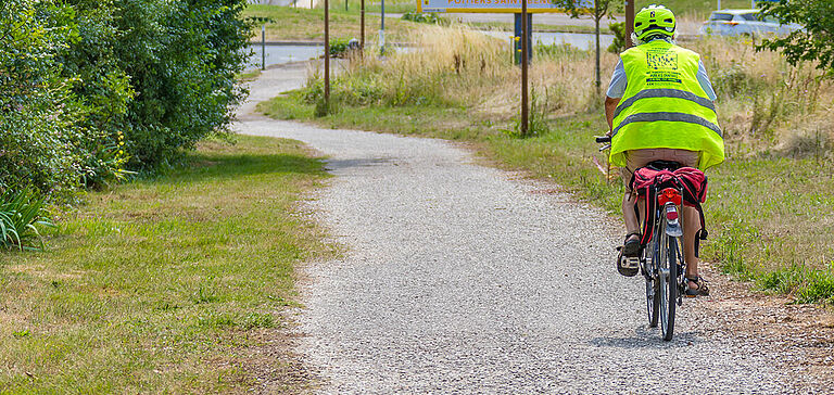 Personne faisant du vélo