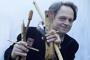 photo d'un musicien de la caverne des sons