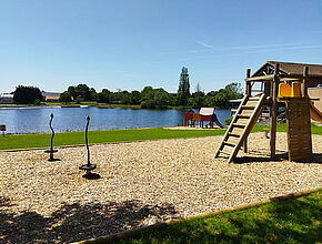 Jeux à La Puye - Agrandir l'image (fenêtre modale)