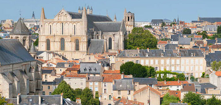 Vue panoramique de la ville de Poitiers