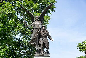 Le monument aux morts 14-18/39-45 de Poitiers