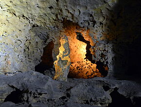 Intérieurs des grottes de la Norée - Agrandir l'image (fenêtre modale)