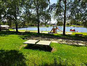 Table de ping-ong à la puye - Agrandir l'image (fenêtre modale)