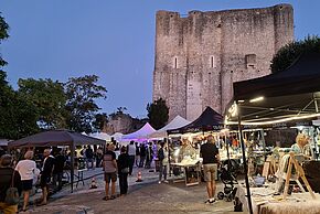 Marché artisanal de nuit