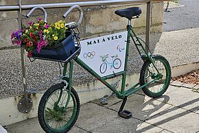 Photo d'un vélo "Mai à vélo"